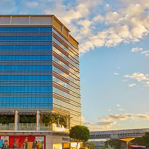 4* מלון Savoy Manila